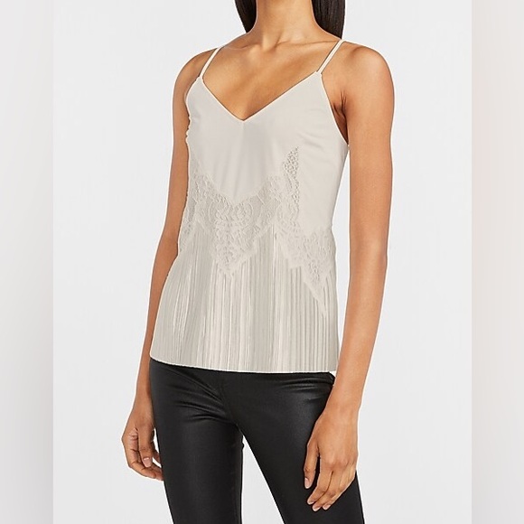 NWT! Express Lace Pleated Cami. White Ivory pearl color size XS - Picture 4 of 13